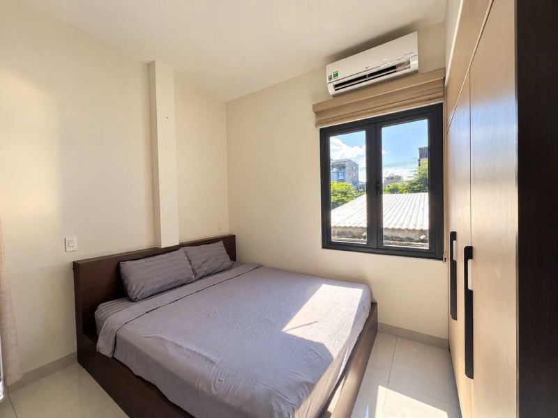 1BR apartment on Vo Nhu Hung near river