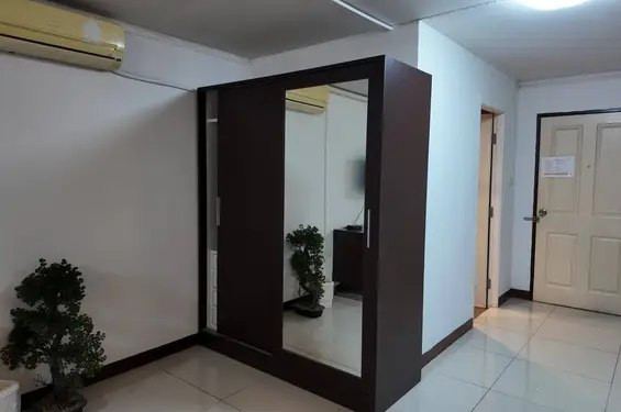 Апартаменты рядом с BTS Wongwian Yai