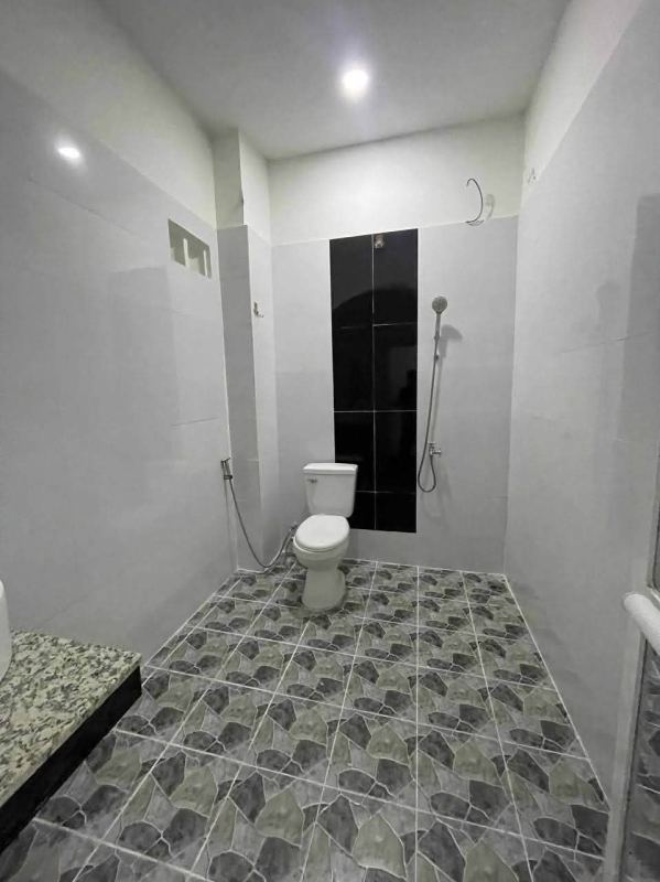 5-Bedroom House near Kilometer 9