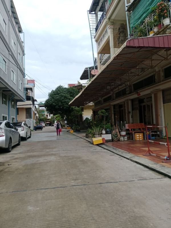 2-bedroom house near station