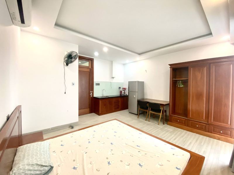 Studio with balcony in Ha Quang 2
