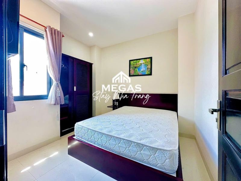 2-Bedroom Apartment on Hong Bang Street
