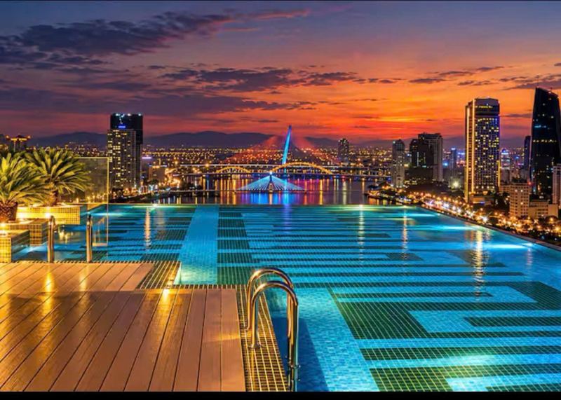 1-bedroom apartment with balcony in Golden Bay building
