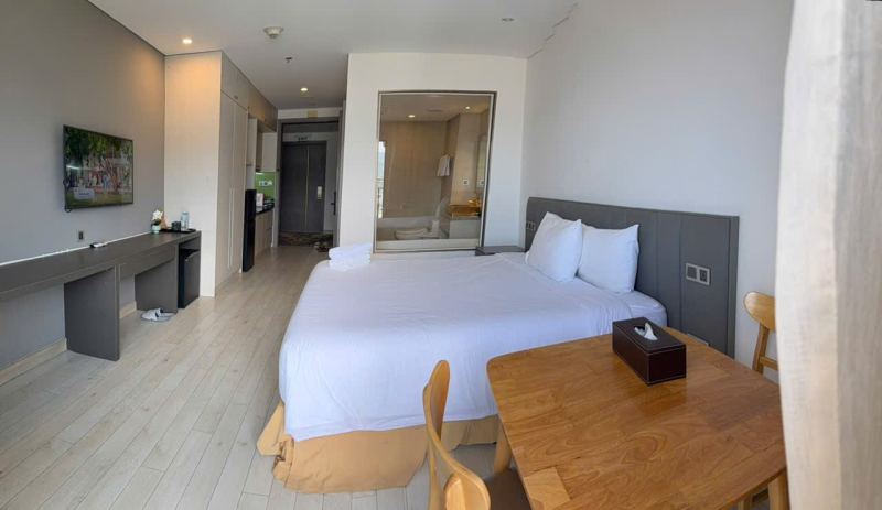 1 bedroom apartment in Golden Bay building