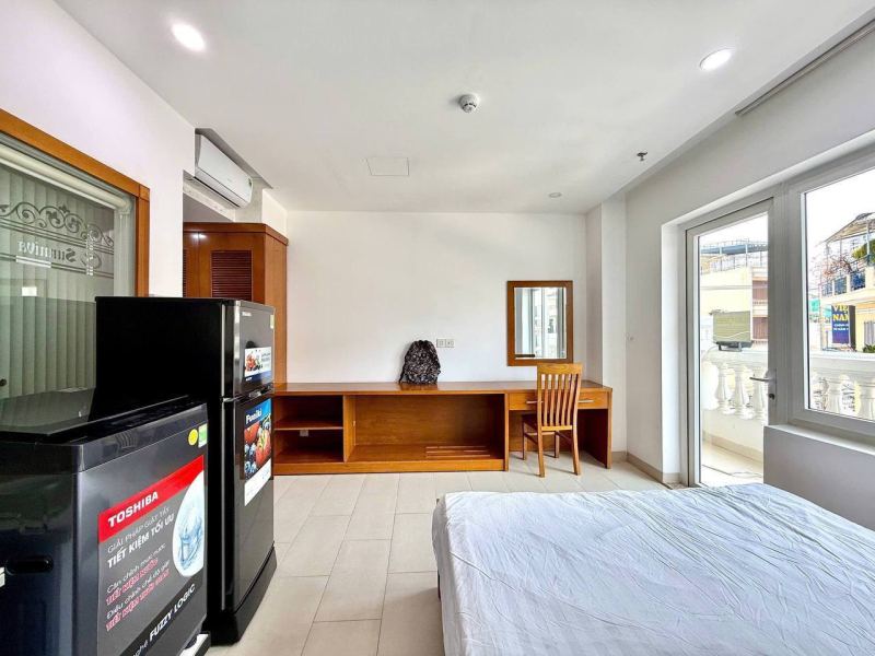 Studio on Hoang Van Thu Street