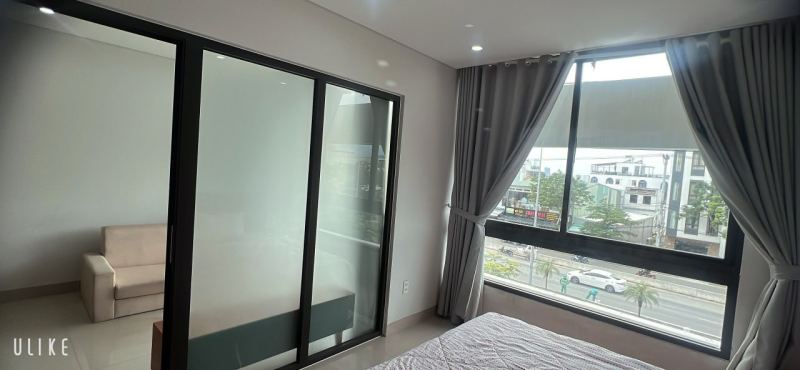 1-Bedroom Apartment with Balcony on Ngo Quyen Street