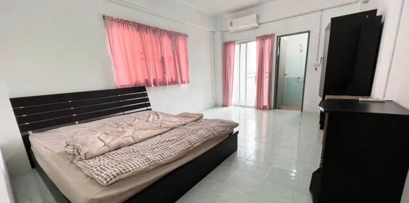 Apartment in Rungsawat Place