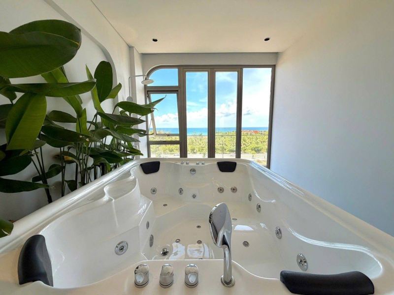3-bedroom apartment on Nguyen Duc Thuan street