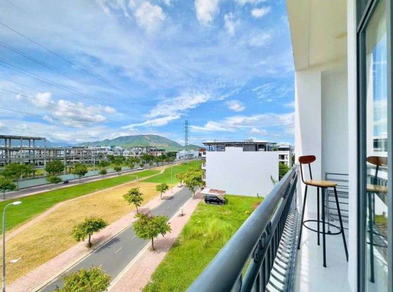 1-Bedroom Apartment with Balcony, Ha Quang 2 Complex