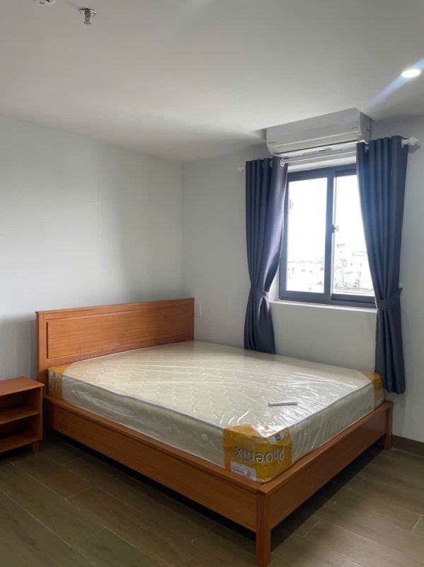 Studio with balcony on Doan Khue street