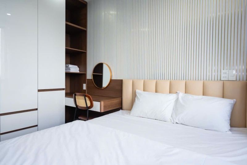 Brand new 2-bedroom apartment with pool in Duong Dinh Nghe street