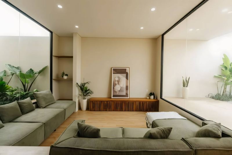 2-bedroom villa with rooftop and private pool in Kedungu