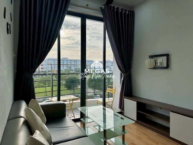 2-Bedroom Apartment with Balcony in Vinh Diem Trung