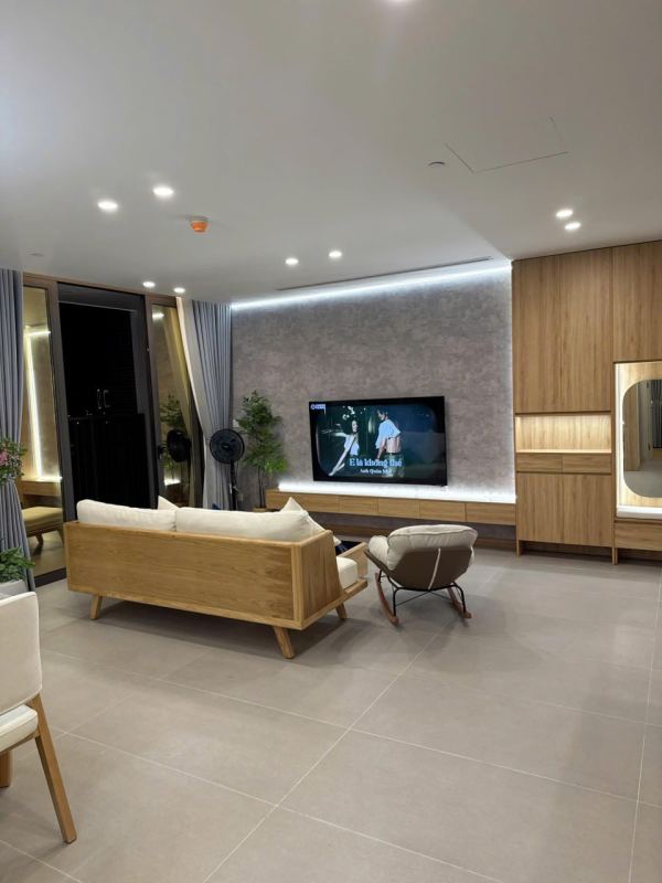 2-Bedroom Apartment in Sam Tower with River View
