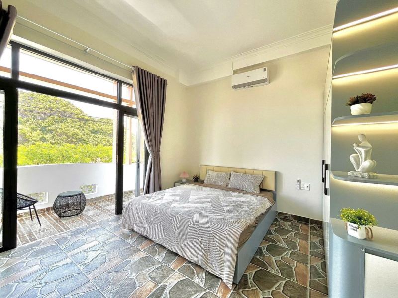 1-bedroom apartment with balcony, Room 301