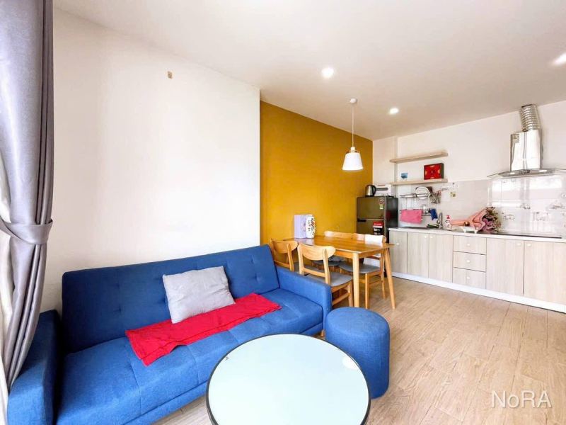 1-bedroom apartment with balcony in central district