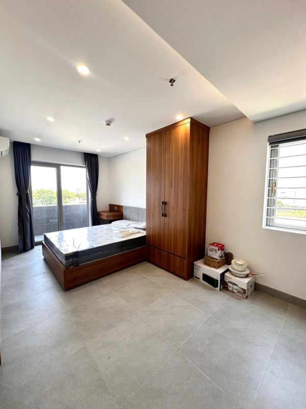 Studio with balcony, Room 302, Khue Bac 1 street