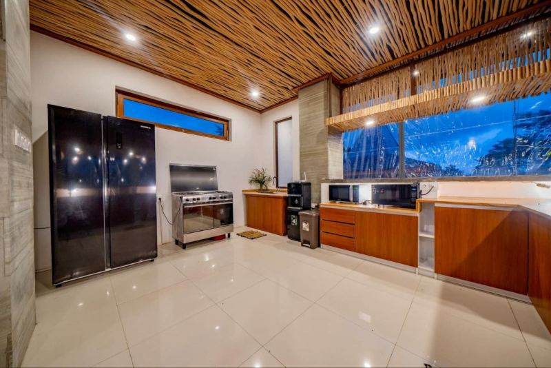 11-Bedroom Villa with Ocean View in Kutuh