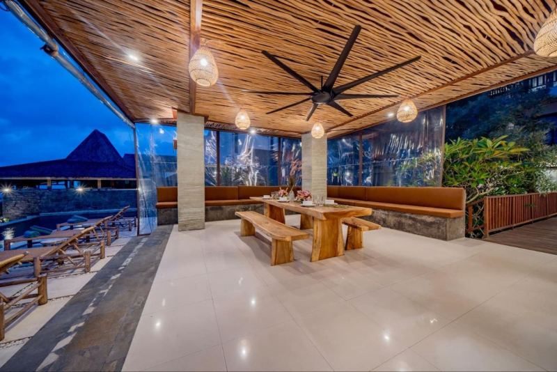 11-Bedroom Villa with Ocean View in Kutuh