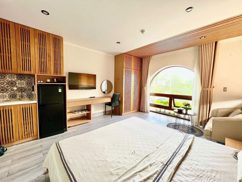 Studio Room 202 on Ly Nhat Quang Street