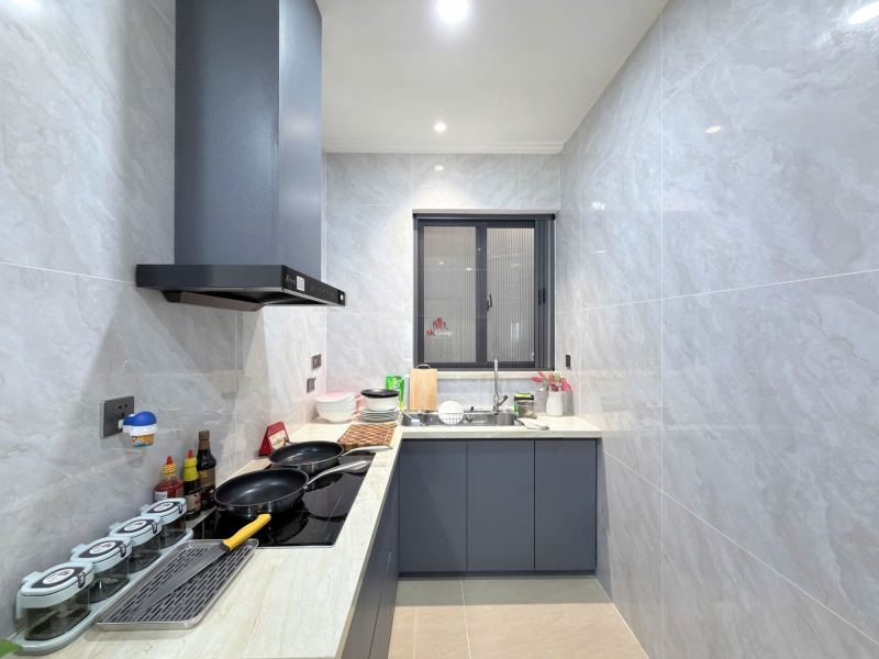 2-Bedroom Apartment in Hon Chong