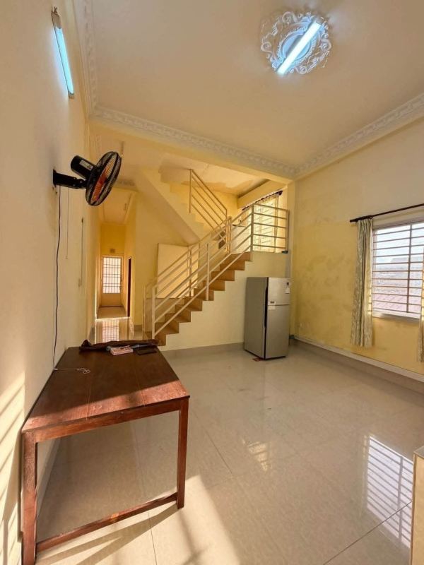2-Bedroom House on 1st Floor on Street 17BT