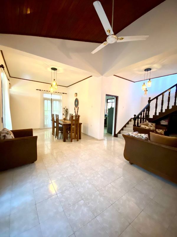Shared room in Unawatuna coliving villa