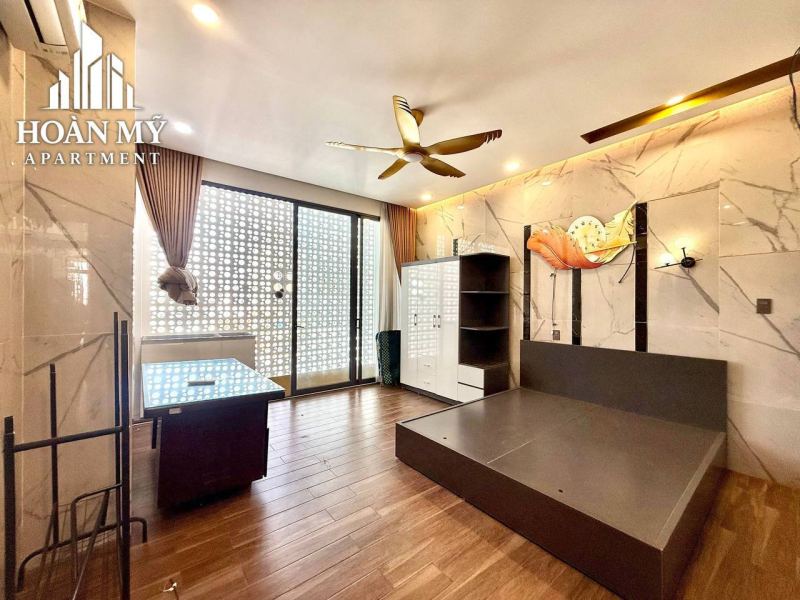 Studio with Balcony near City Center