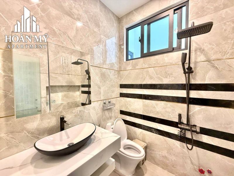 Studio with Balcony near City Center