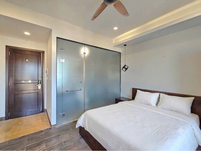 Studio apartment on Dong Da street