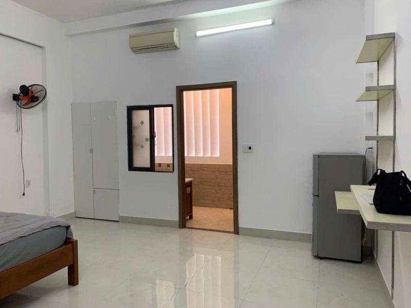 Studio with Separate Kitchen on Balcony on Hoang Bich Son Street