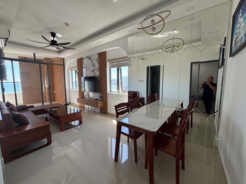 3-Bedroom Apartment in Napoleon Castle