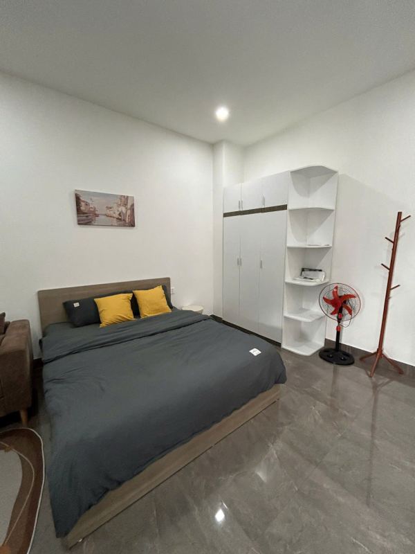 1-Bedroom Apartment on Vu Van Dung Street