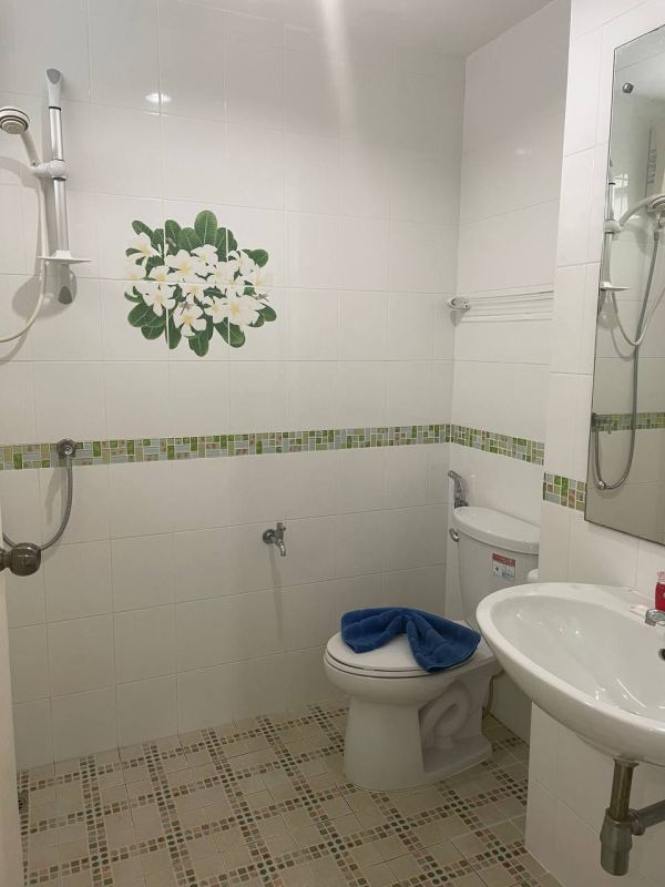 Apartment Complex with Pool and Gym in Chalong