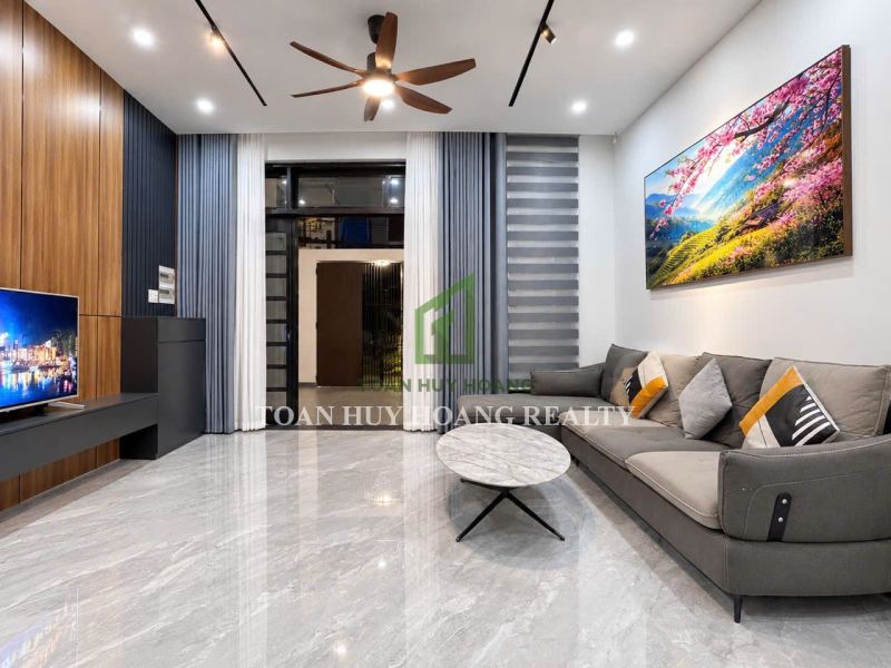3BR House with Front Yard, Hai Chau | D802