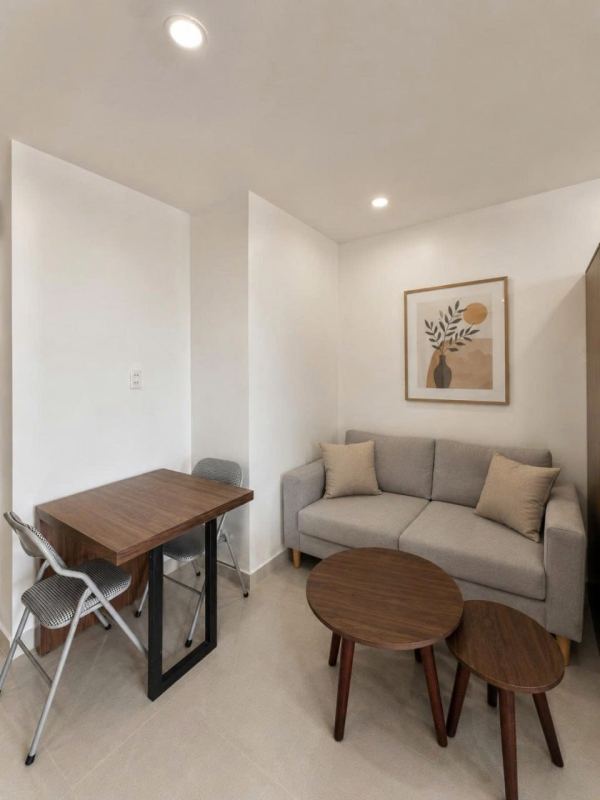 Studio with balcony on Thuy Son 5 street