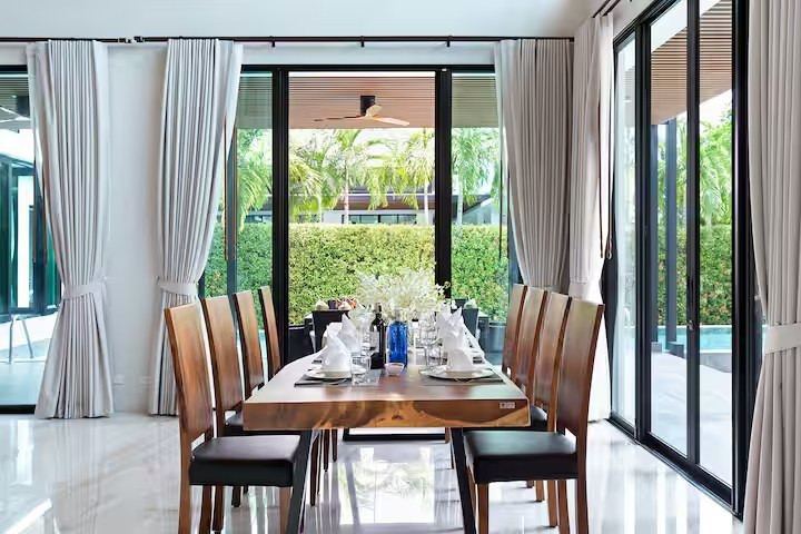 4BR Villa with Pool in Nai Harn