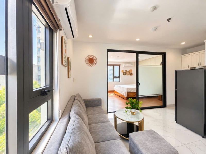 1-bedroom apartment with balcony, Room 702, Le Tan Toan