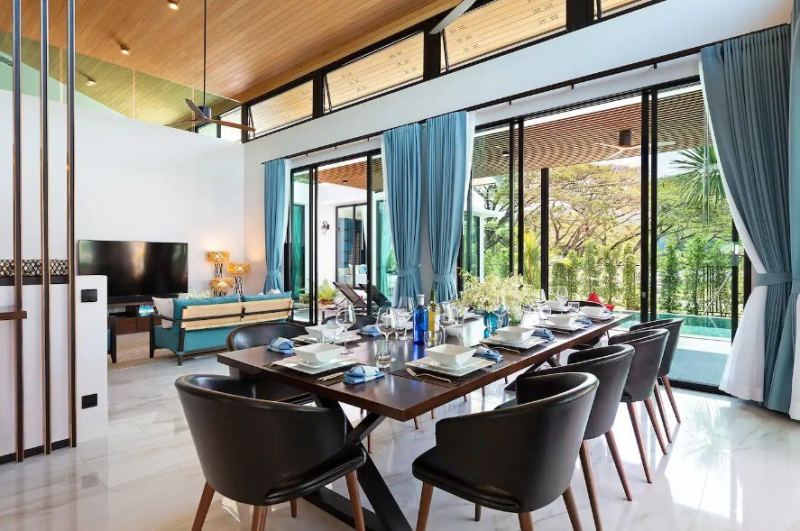 5-Bedroom Villa in Nai Harn with Pool