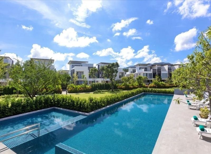 3-Bedroom Townhouse in Laguna Park