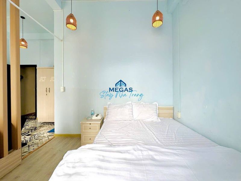 Studio apartment with balcony in Ngo Quyen Street