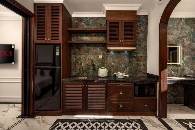 1 Bedroom Apartment with Balcony