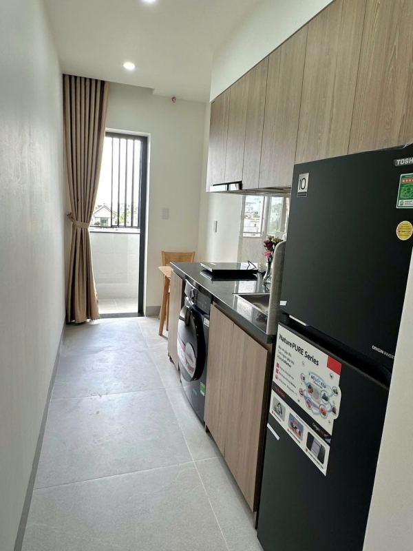 1-bedroom apartment with balcony on Tran Nam Trung street