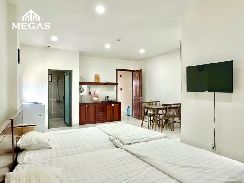 Studio with Balcony on Pham Ngoc Thach
