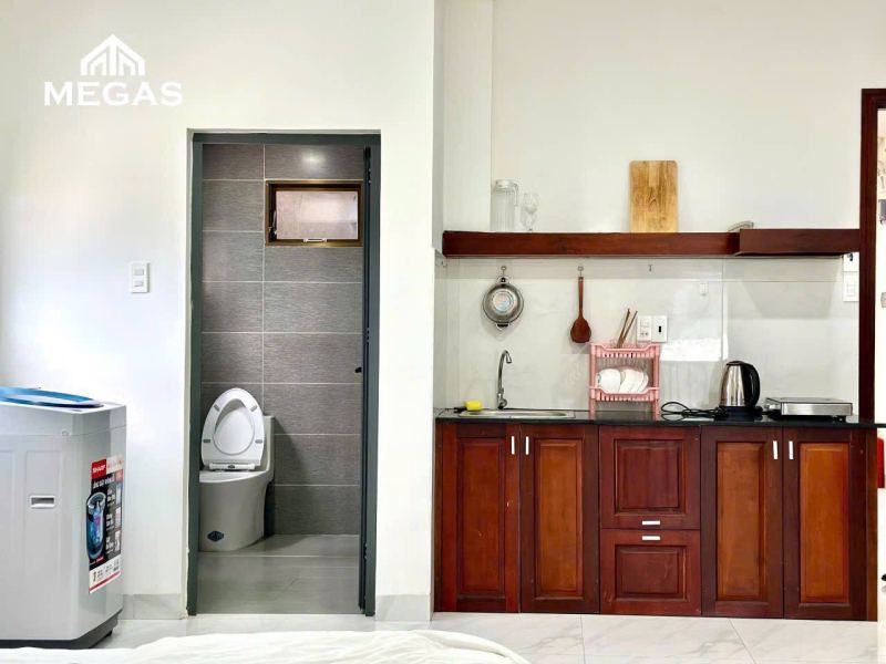 Studio with Balcony on Pham Ngoc Thach