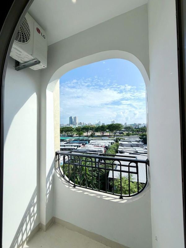 1BR Apartment on My Khe 2 Street