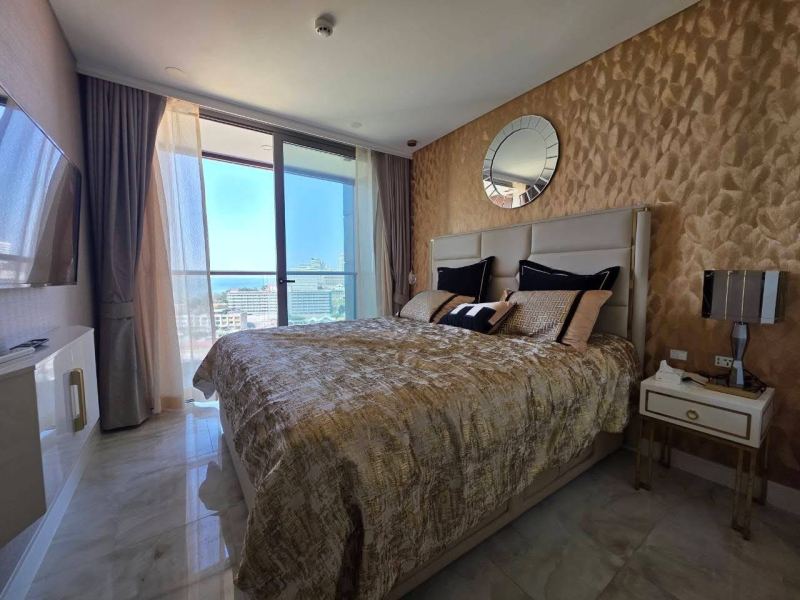1-Bedroom Apartment in Copacabana Condo