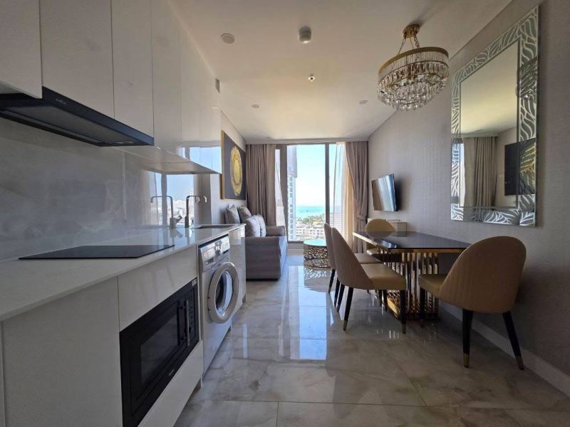 1-Bedroom Apartment in Copacabana Condo