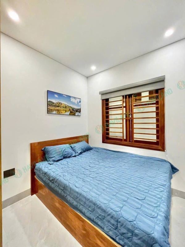 2 bedroom apartment on Nguyen Phuoc Lan street