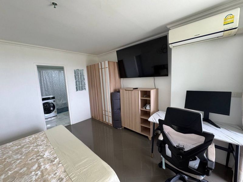 2-bedroom beachfront apartment at Paradise Condo